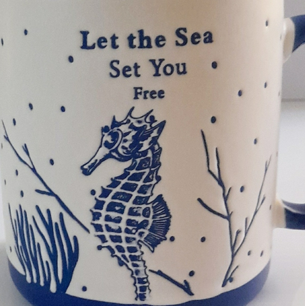 ● Seahorse Mug Set - Picture 3 of 11